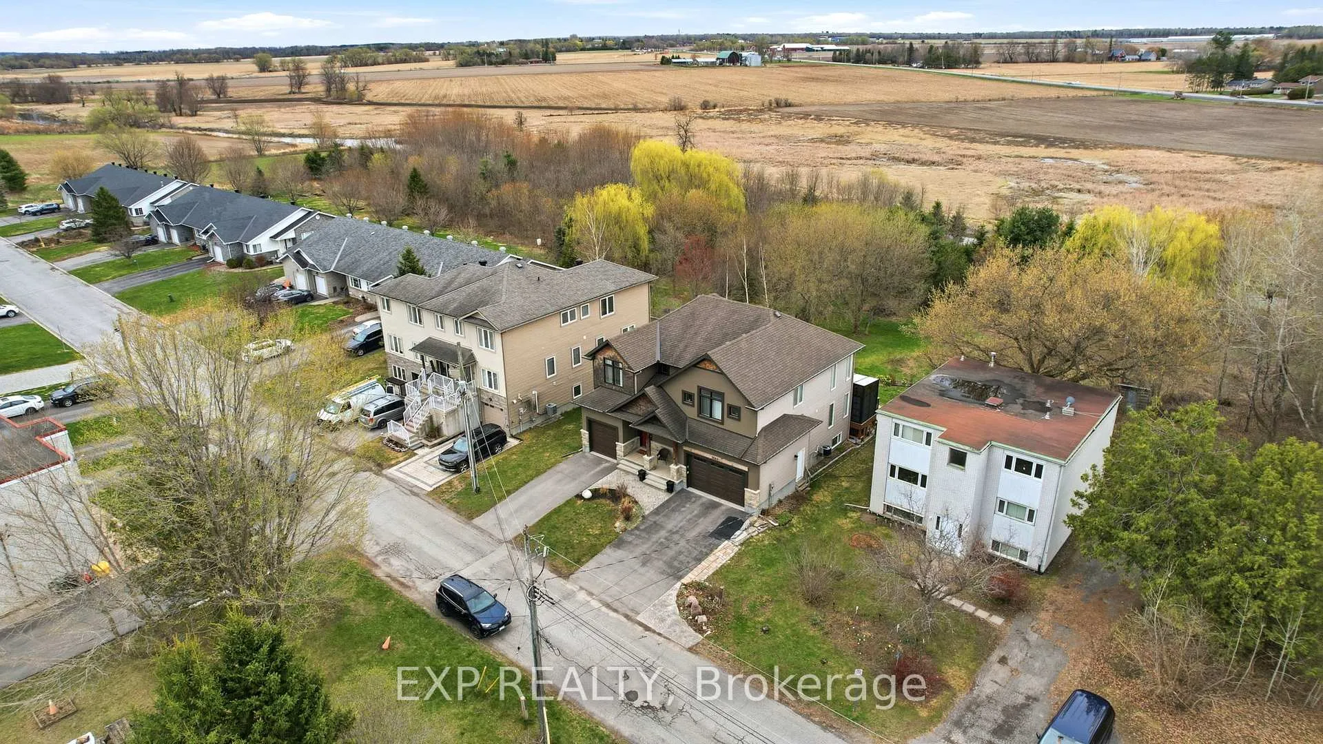 Photo 32 of Unit B, 168 Rivington Street, Ottawa, Carp — HOMEH