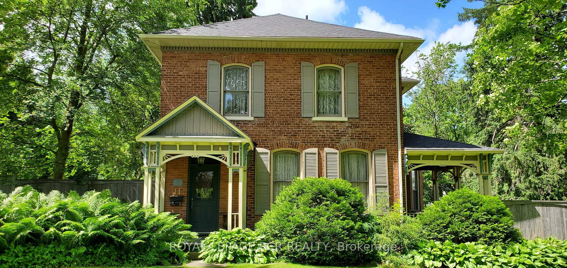 Photo 2 of 11 Third Avenue, Orangeville — HOMEH
