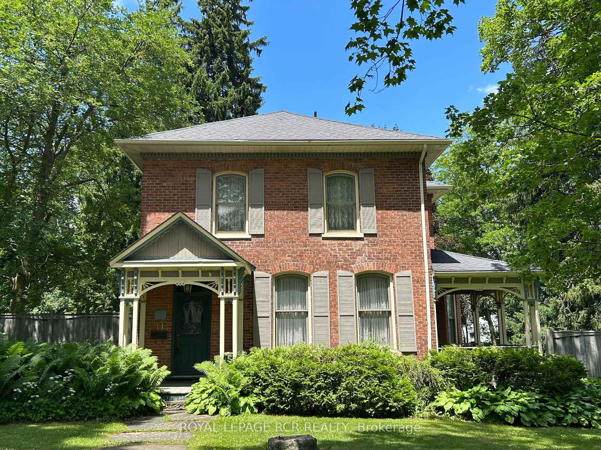 Photo 5 of 11 Third Avenue, Orangeville — HOMEH