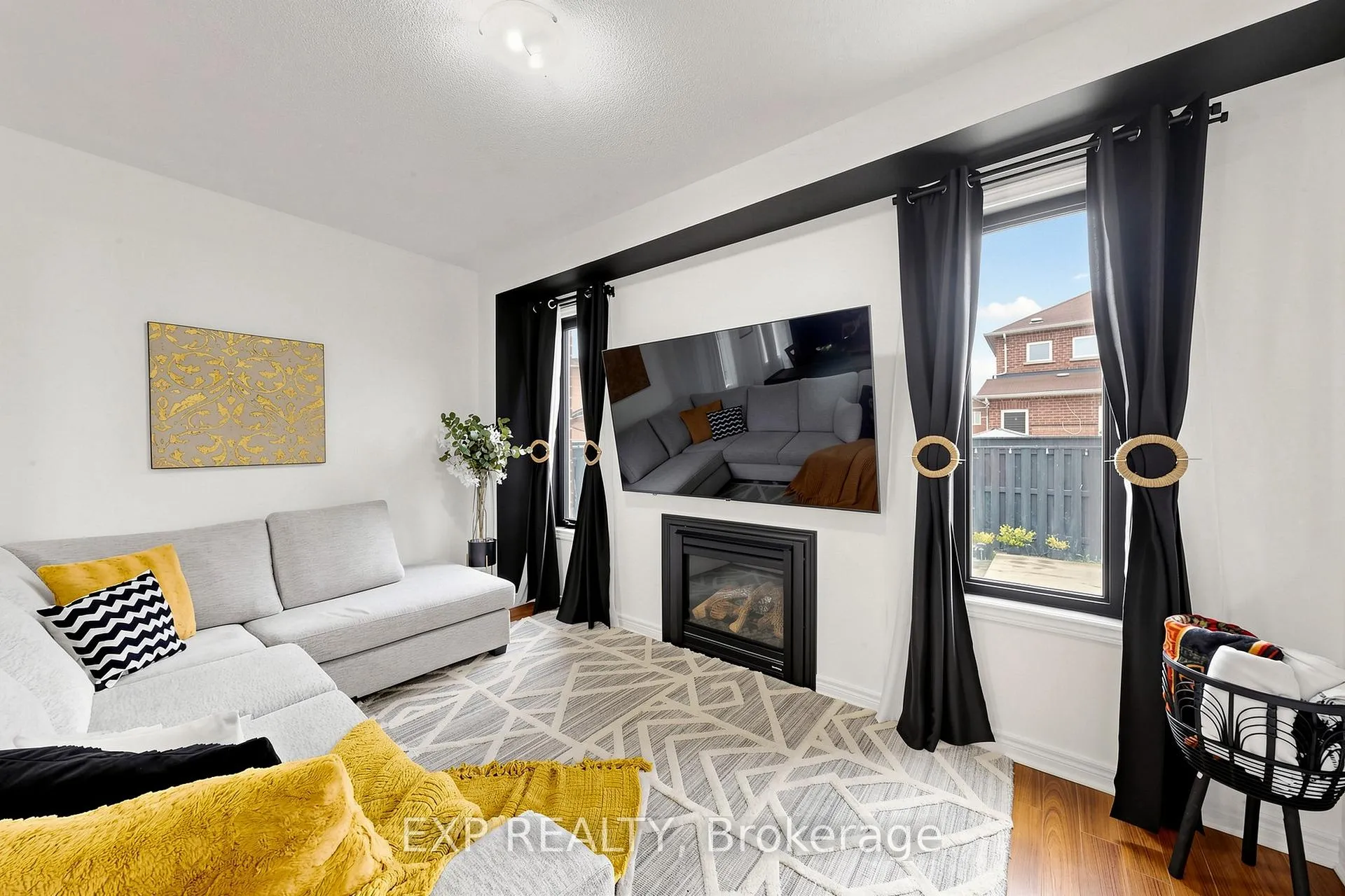 Photo 4 of 34 Freesia Road, Brampton, Northwest Sandalwood Parkway — HOMEH
