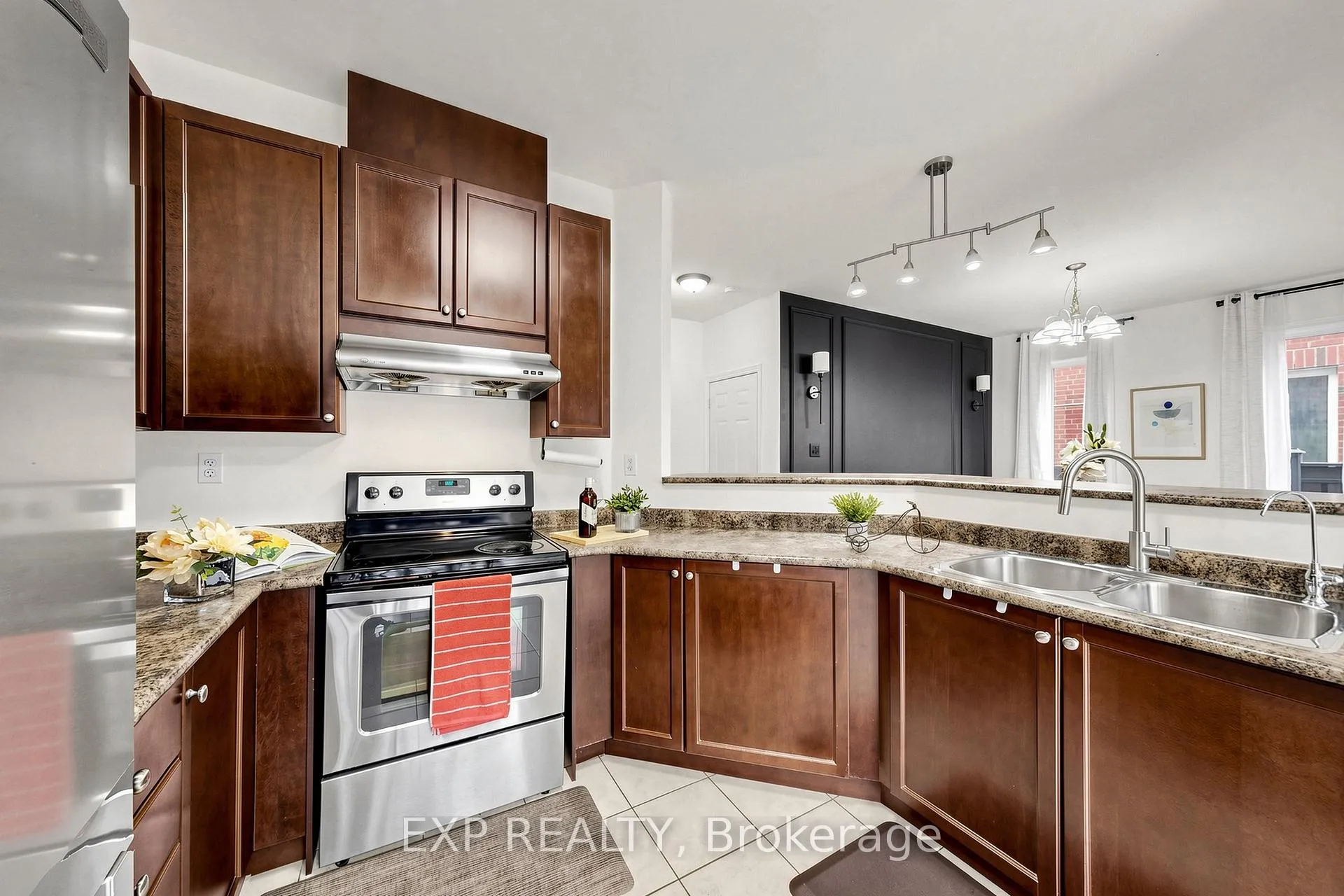 Photo 13 of 34 Freesia Road, Brampton, Northwest Sandalwood Parkway — HOMEH