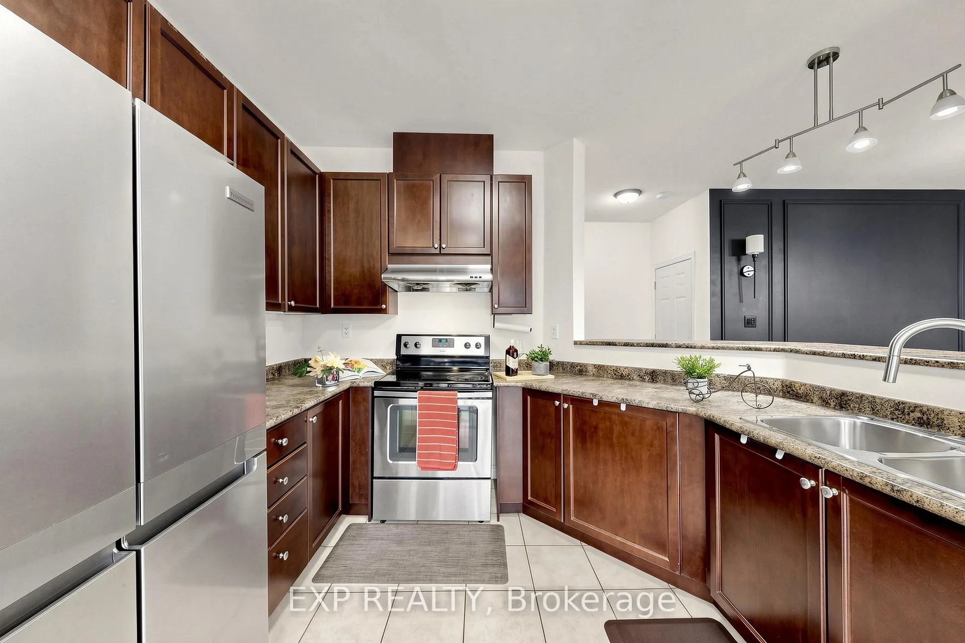 Photo 14 of 34 Freesia Road, Brampton, Northwest Sandalwood Parkway — HOMEH