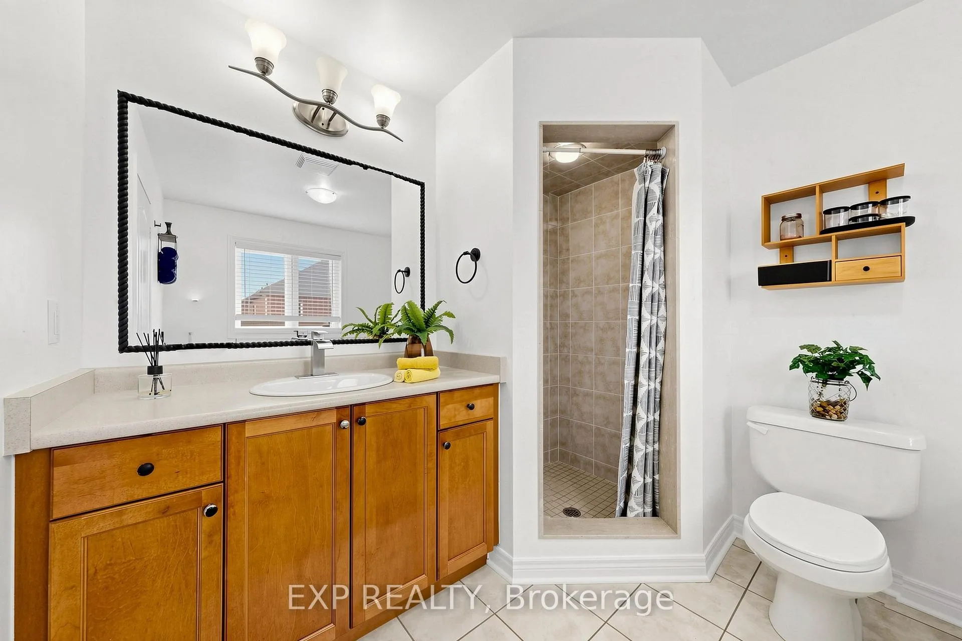 Photo 29 of 34 Freesia Road, Brampton, Northwest Sandalwood Parkway — HOMEH