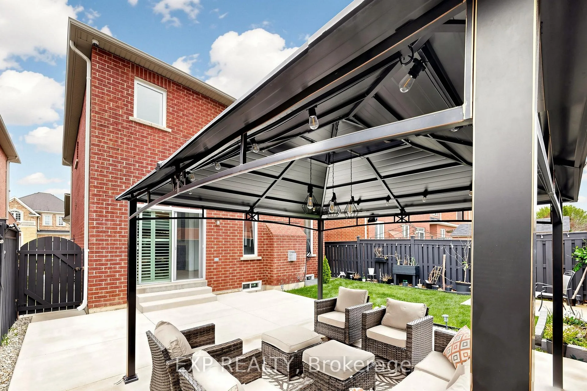 Photo 42 of 34 Freesia Road, Brampton, Northwest Sandalwood Parkway — HOMEH