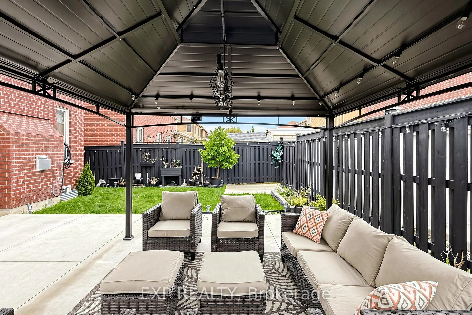 Photo 44 of 34 Freesia Road, Brampton, Northwest Sandalwood Parkway — HOMEH