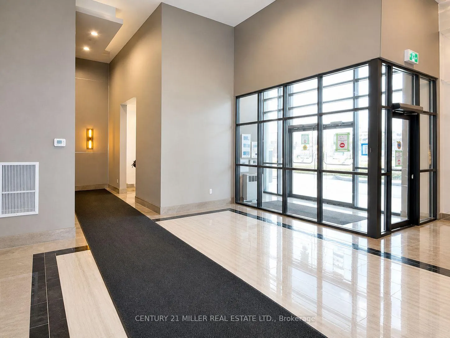 Photo 3 of Unit 718, 2490 Old Bronte Road, Oakville, Westmount — HOMEH