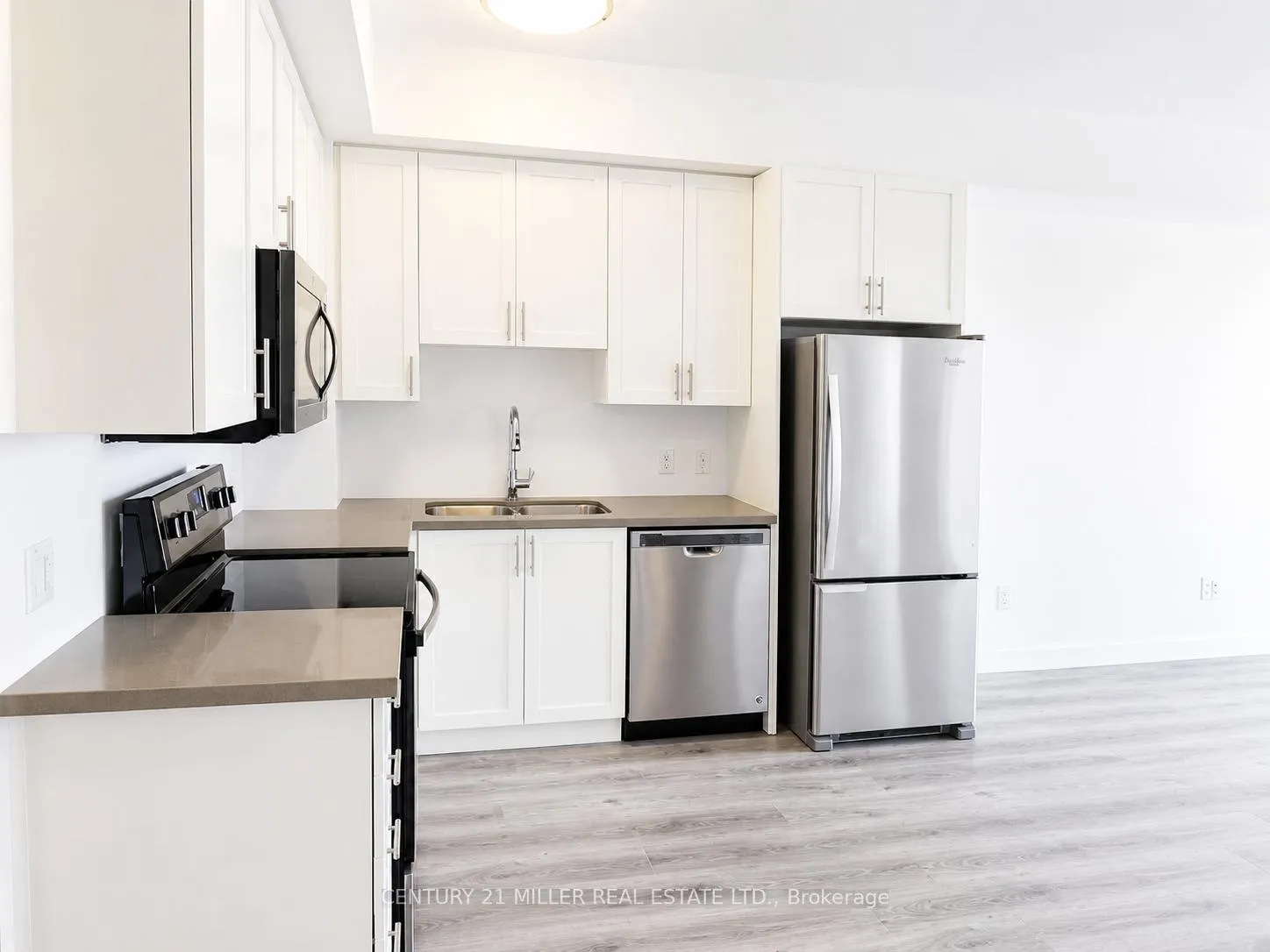 Photo 6 of Unit 718, 2490 Old Bronte Road, Oakville, Westmount — HOMEH