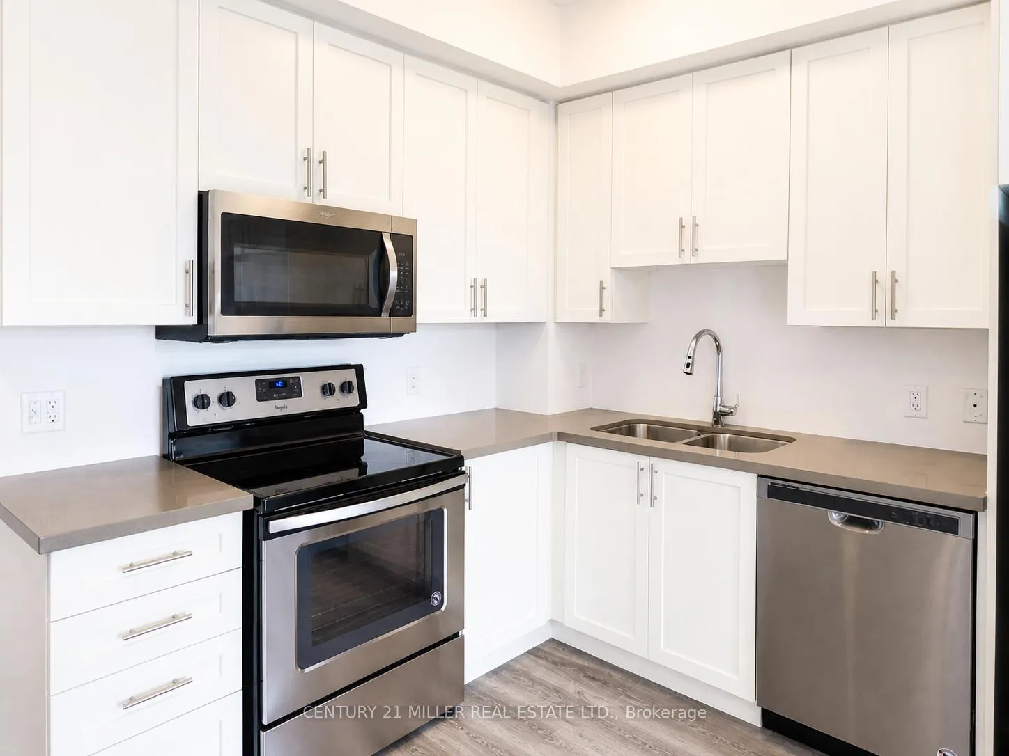 Photo 7 of Unit 718, 2490 Old Bronte Road, Oakville, Westmount — HOMEH