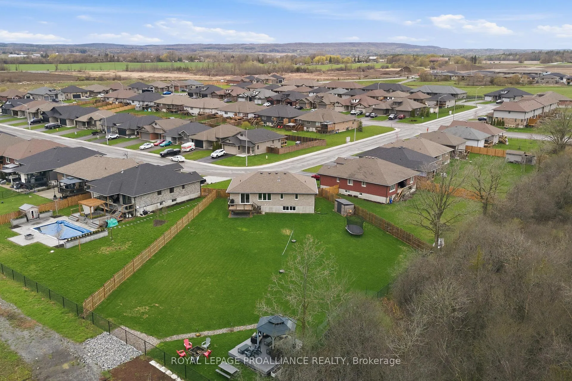 Photo 2 of 13 Cattail Crescent, Quinte West, Murray Ward — HOMEH