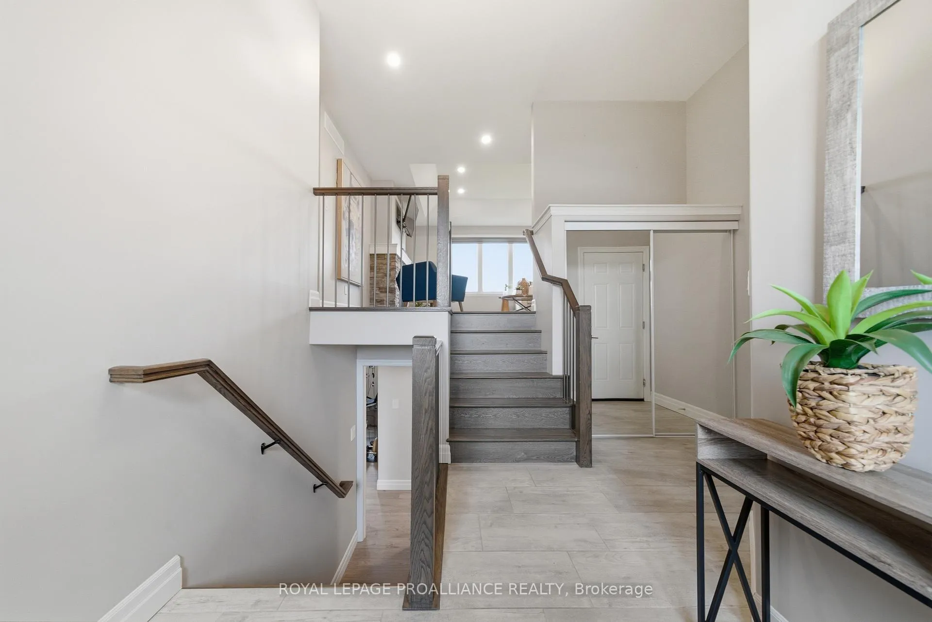 Photo 6 of 13 Cattail Crescent, Quinte West, Murray Ward — HOMEH