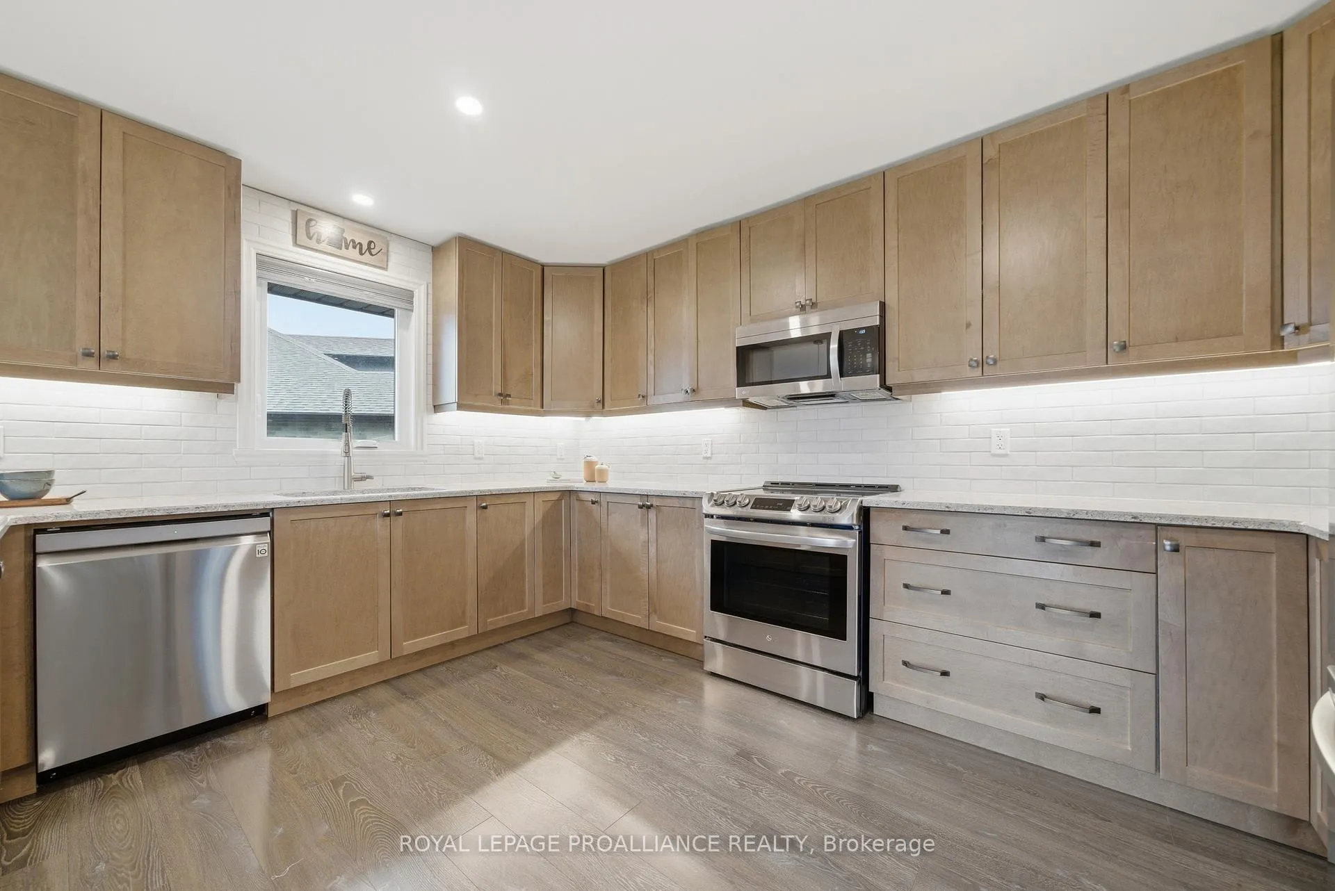 Photo 15 of 13 Cattail Crescent, Quinte West, Murray Ward — HOMEH