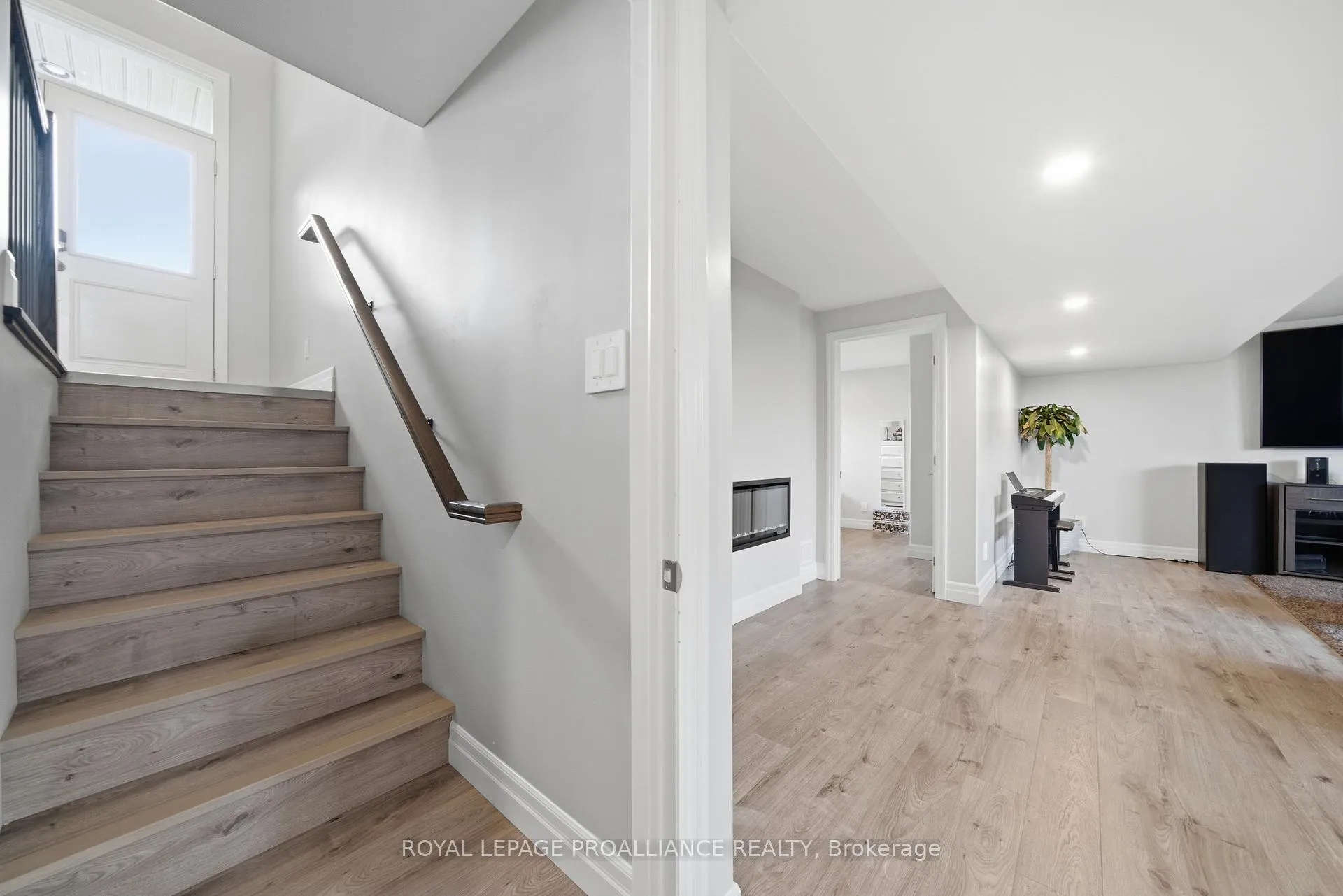 Photo 25 of 13 Cattail Crescent, Quinte West, Murray Ward — HOMEH