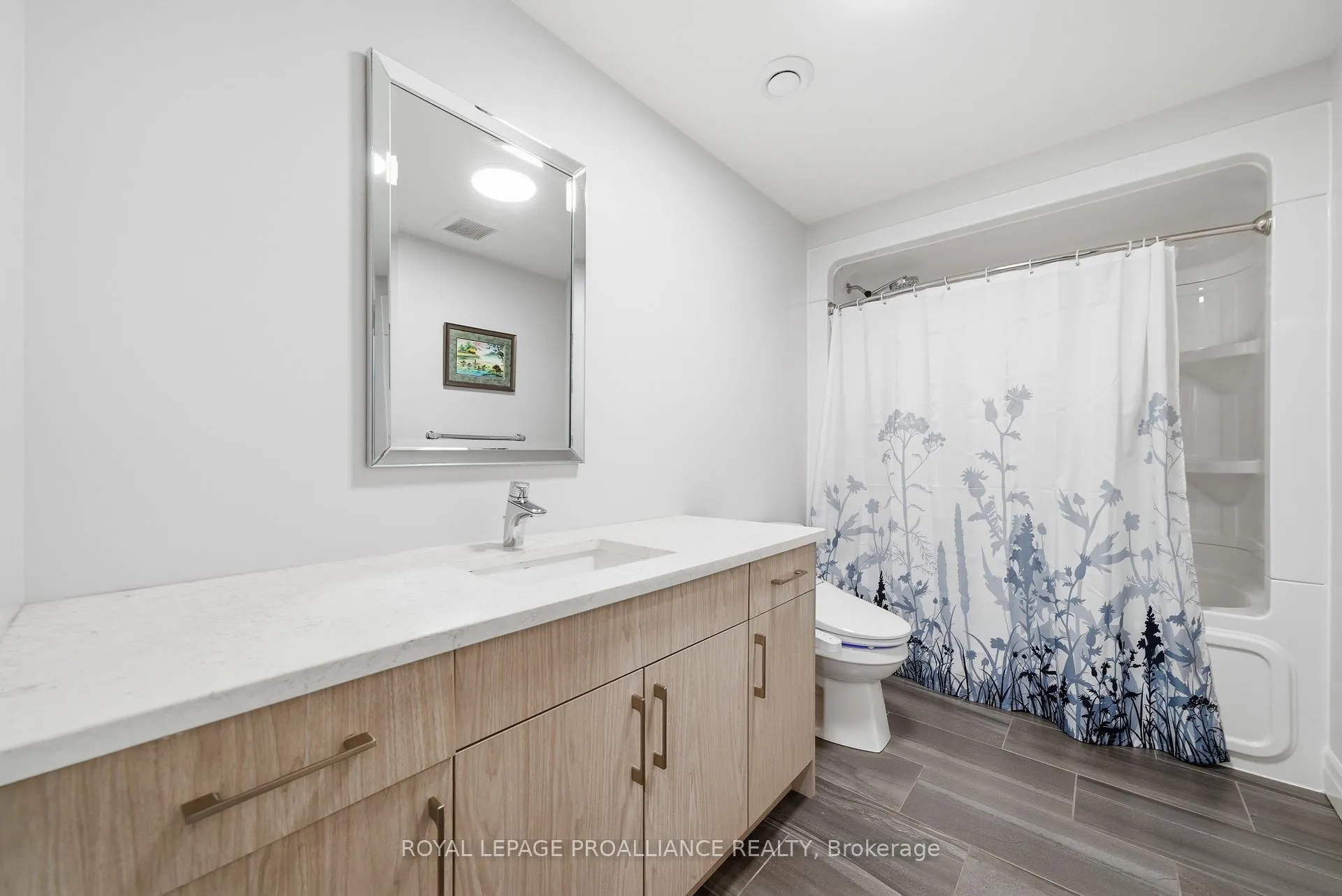 Photo 31 of 13 Cattail Crescent, Quinte West, Murray Ward — HOMEH