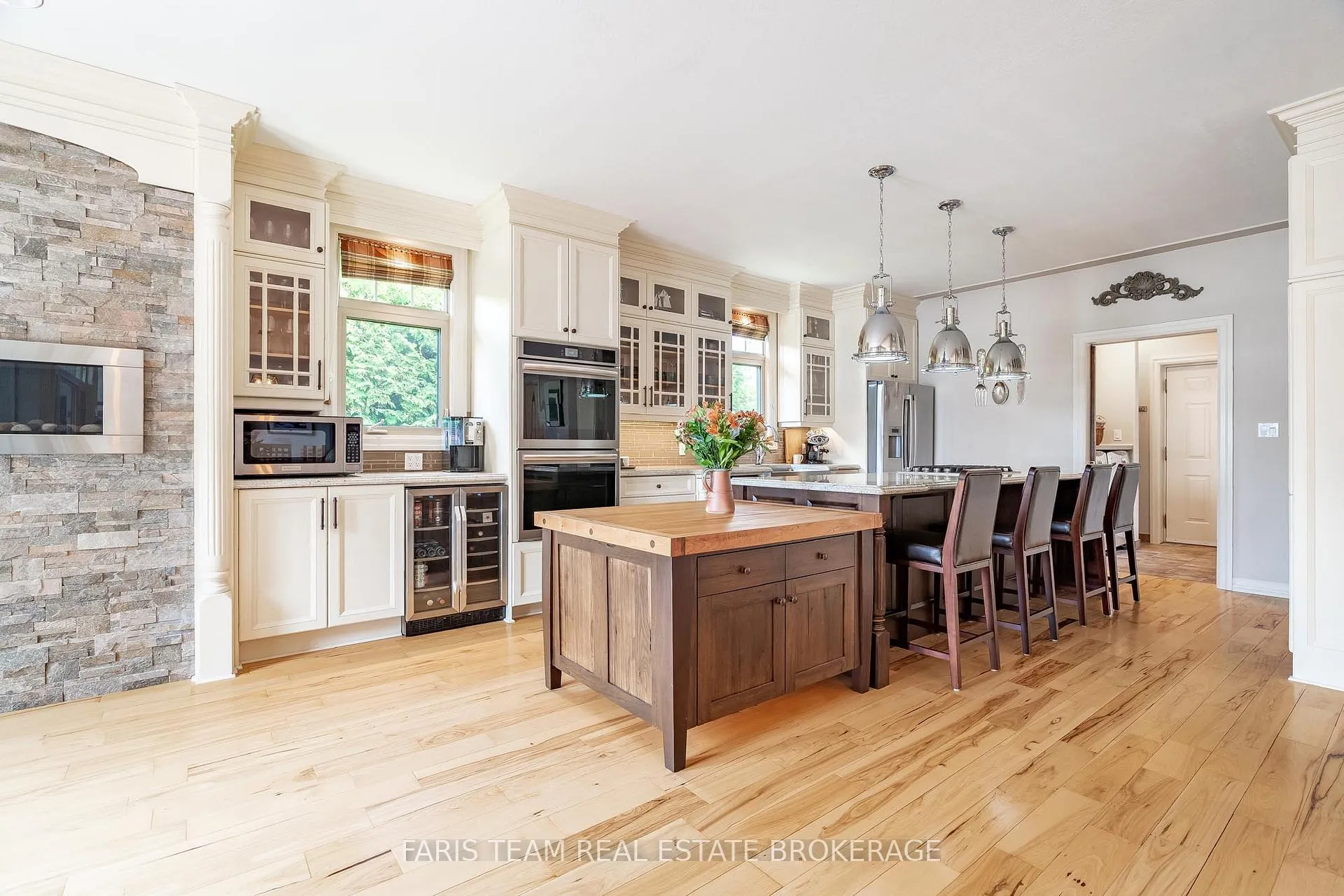 Photo 5 of 219 Champlain Road, Penetanguishene — HOMEH