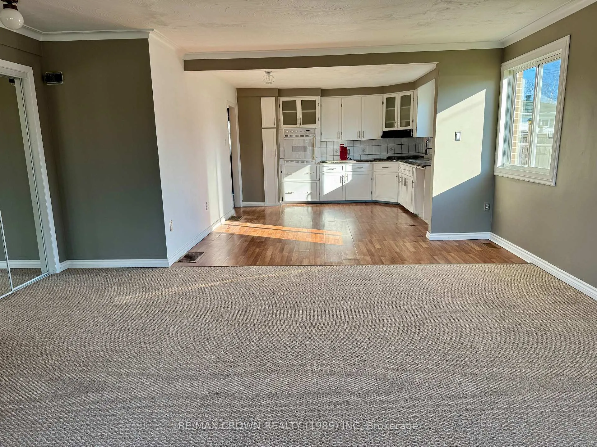 Photo 4 of 27 Ottawa Street, Kapuskasing — HOMEH