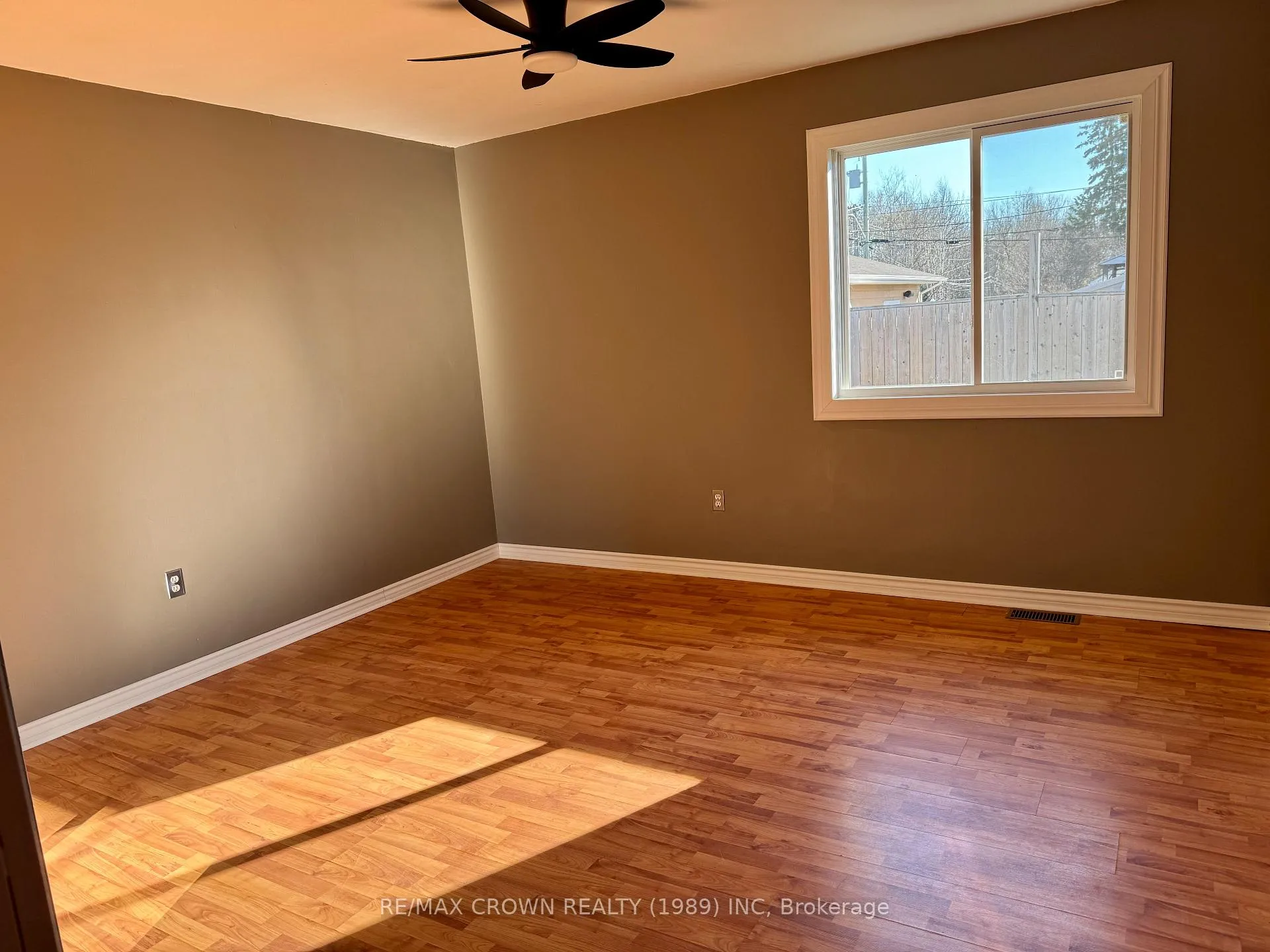 Photo 14 of 27 Ottawa Street, Kapuskasing — HOMEH