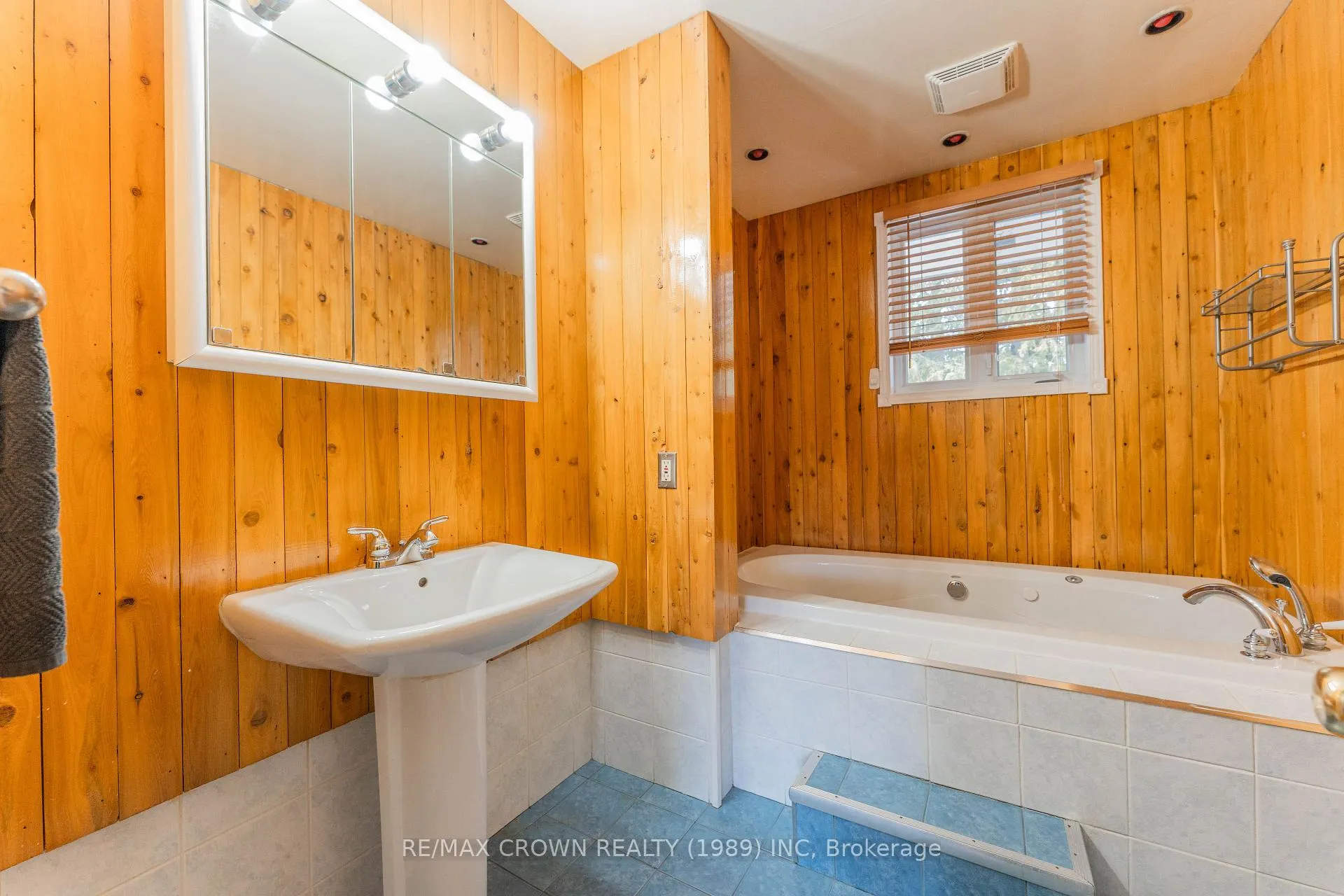 Photo 22 of 27 Ottawa Street, Kapuskasing — HOMEH