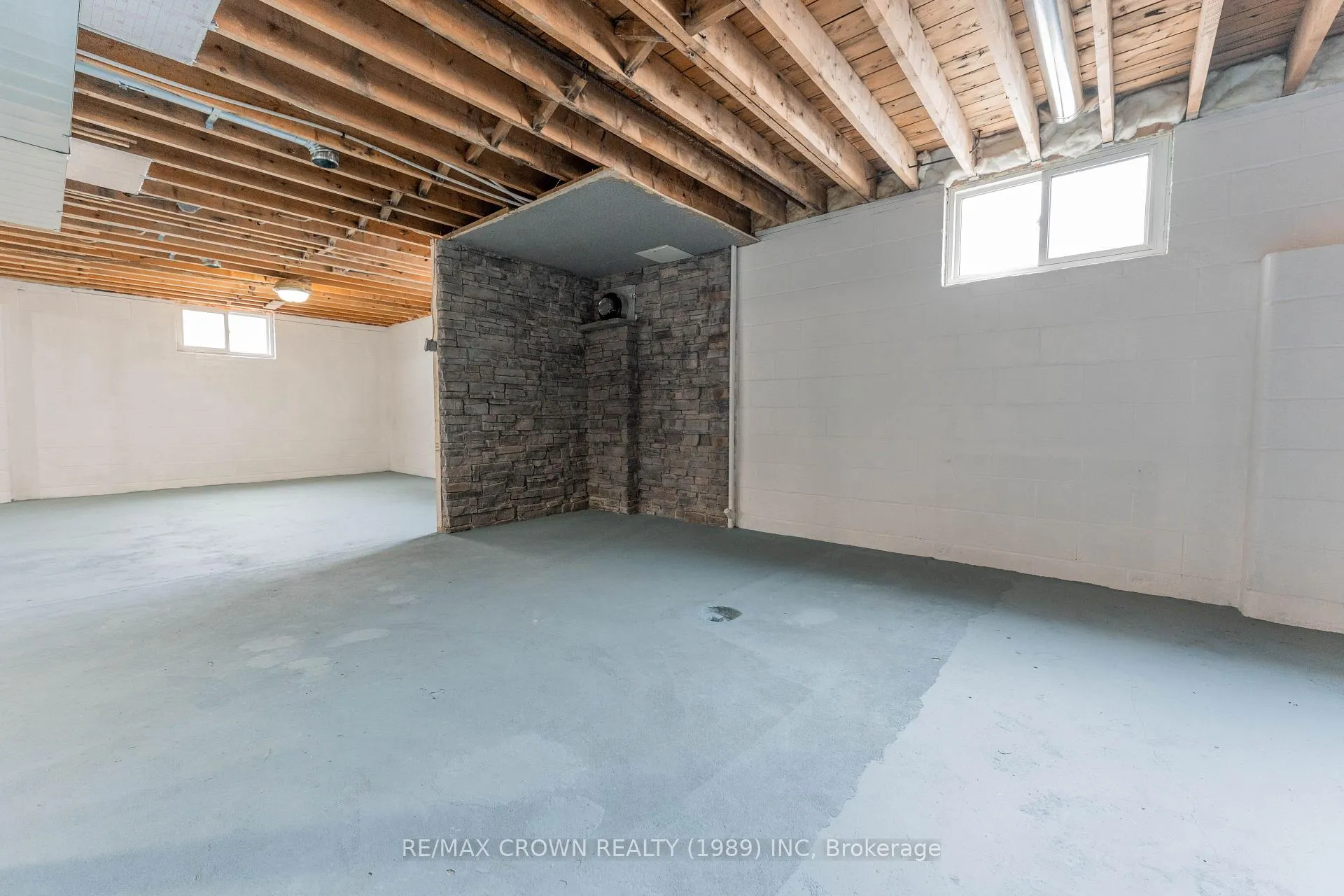 Photo 29 of 27 Ottawa Street, Kapuskasing — HOMEH