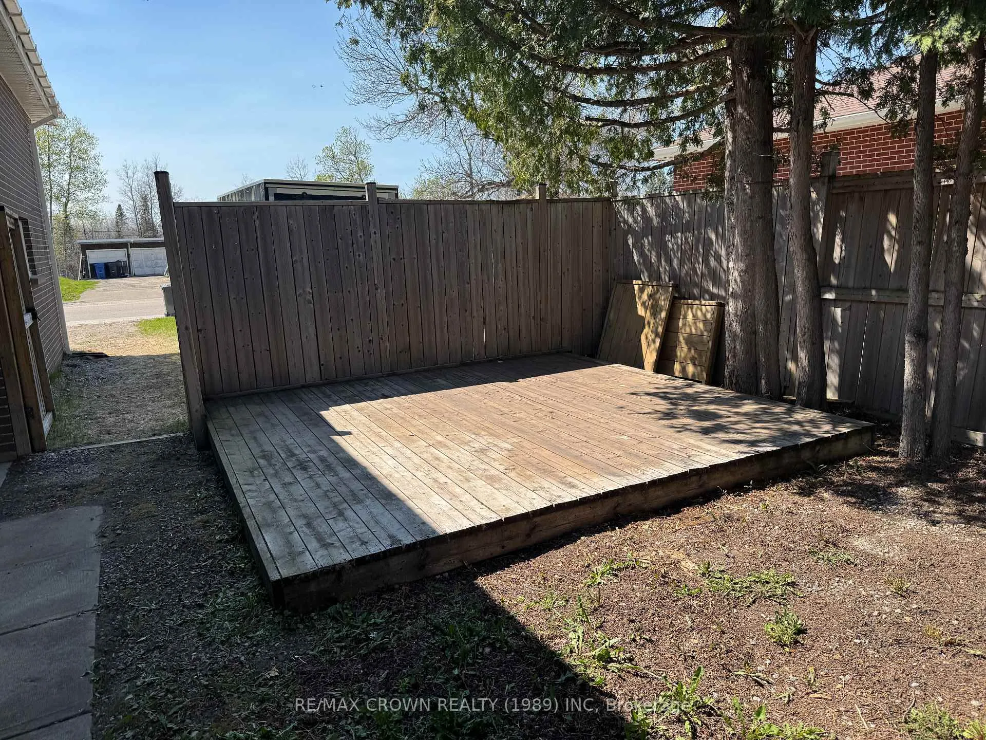 Photo 38 of 27 Ottawa Street, Kapuskasing — HOMEH