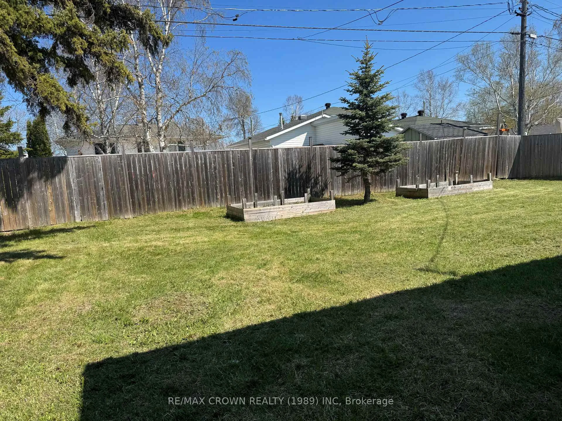 Photo 42 of 27 Ottawa Street, Kapuskasing — HOMEH