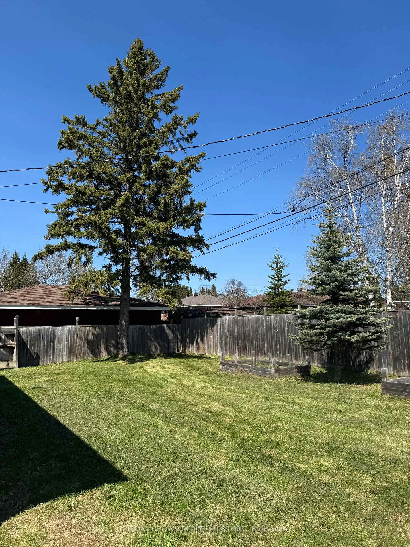 Photo 49 of 27 Ottawa Street, Kapuskasing — HOMEH