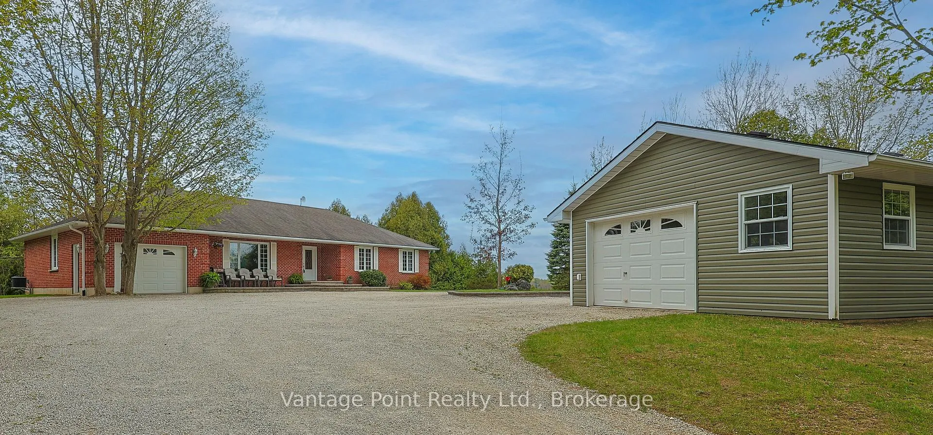 Photo 3 of 776761 10 Highway, Chatsworth — HOMEH