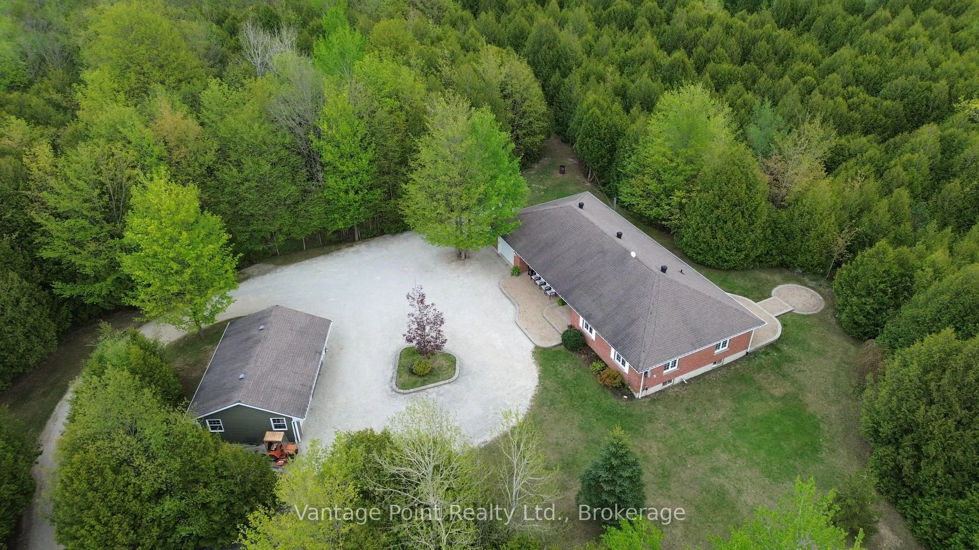 Photo 8 of 776761 10 Highway, Chatsworth — HOMEH
