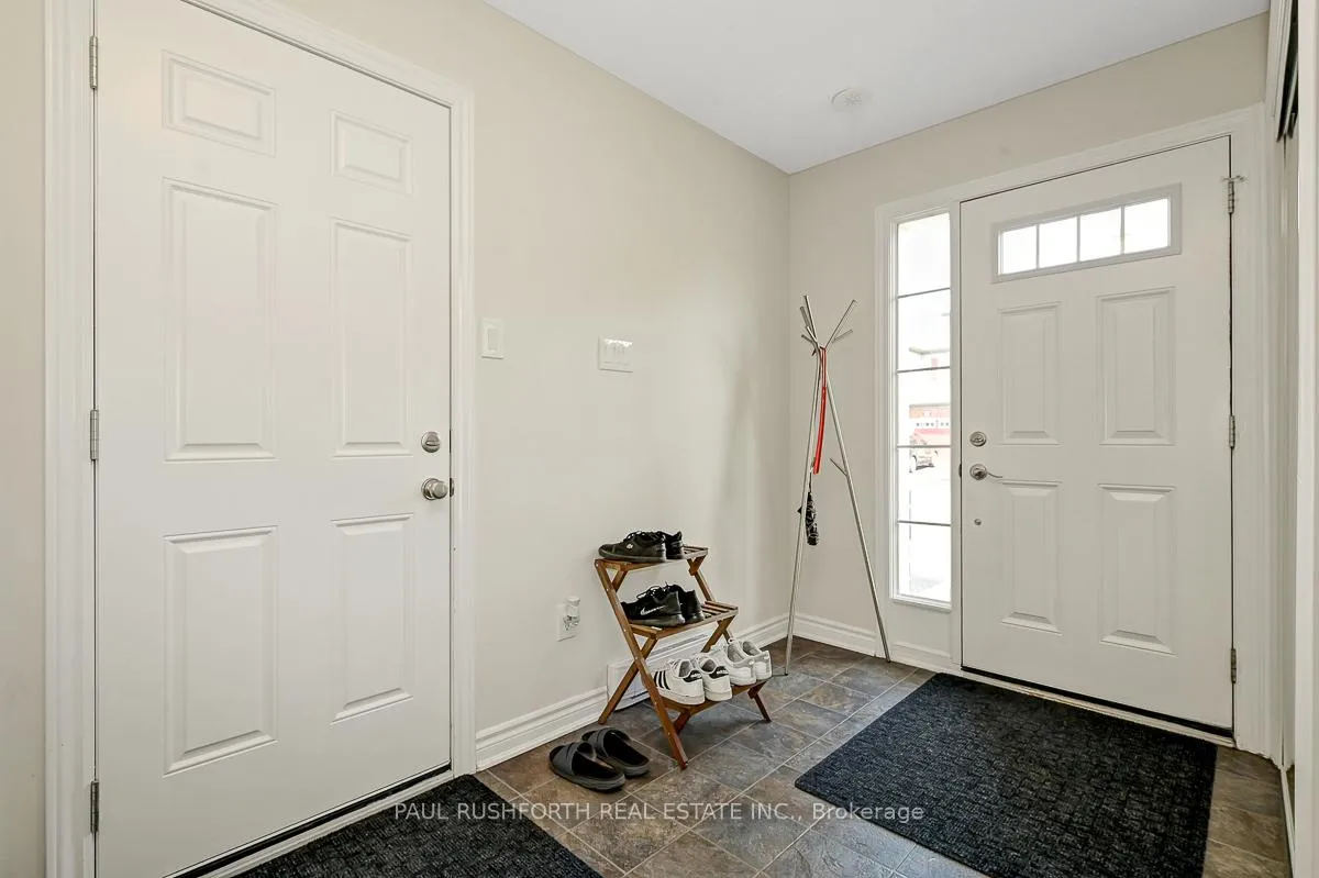 Photo 3 of 103 Eclipse Crescent, Ottawa, Notting Hill/Summerside — HOMEH