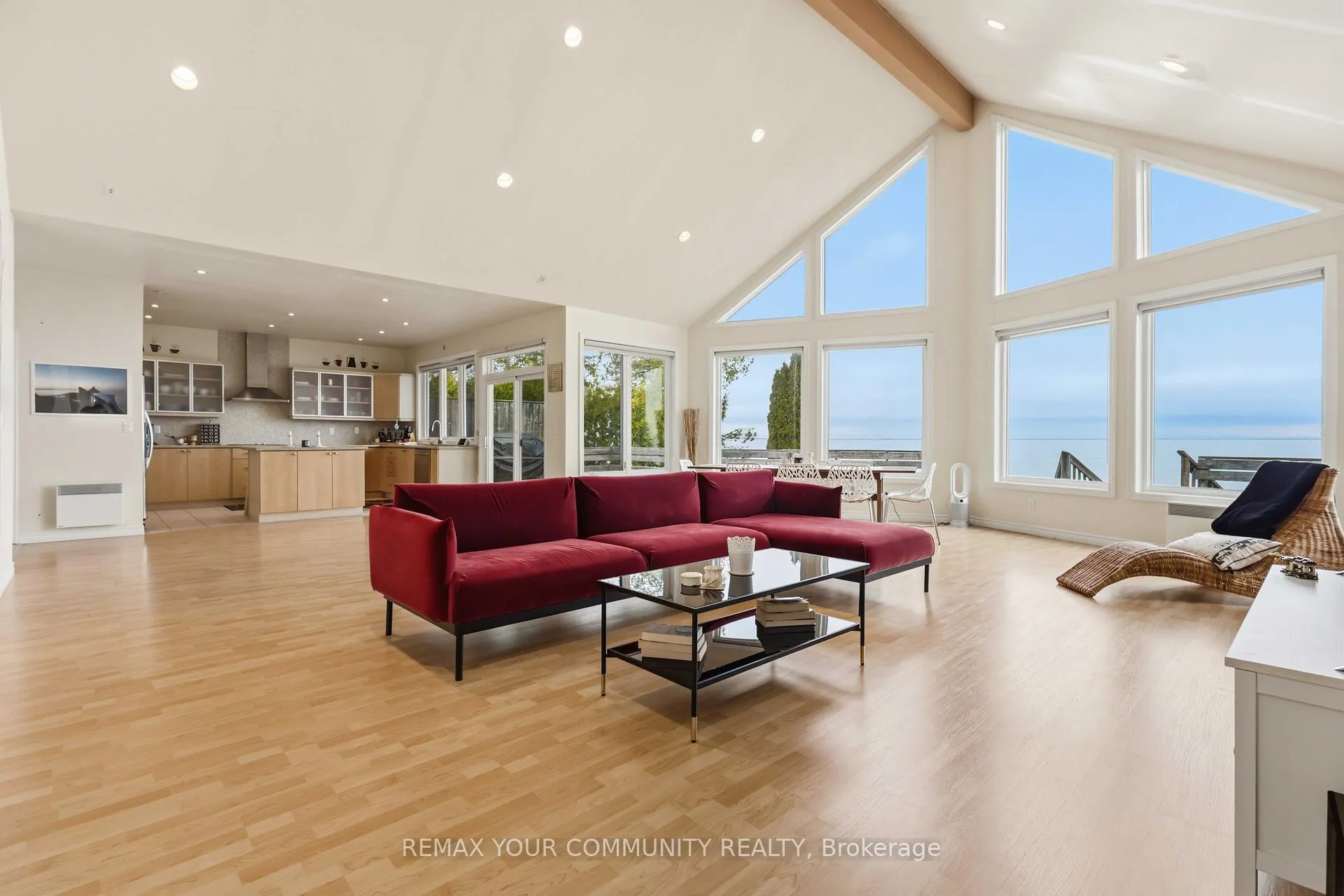Photo of 1082 Loon Road