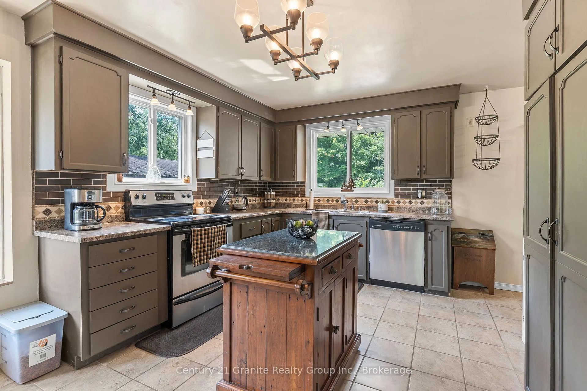 Photo 7 of 1037 Kernohan Farm Trail, Minden Hills, Minden — HOMEH