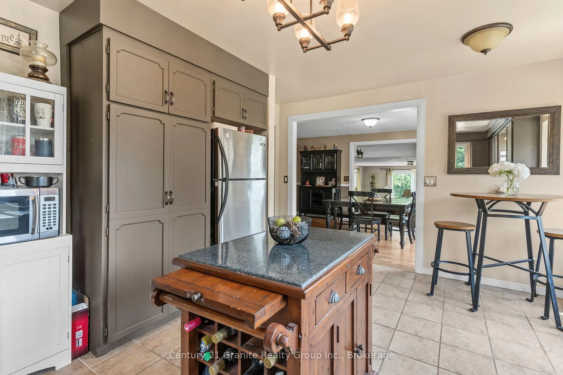 Photo 9 of 1037 Kernohan Farm Trail, Minden Hills, Minden — HOMEH