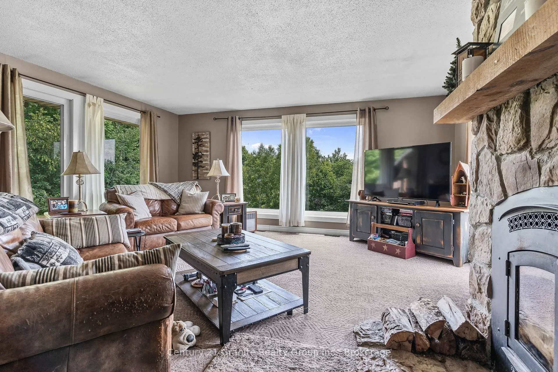 Photo 13 of 1037 Kernohan Farm Trail, Minden Hills, Minden — HOMEH