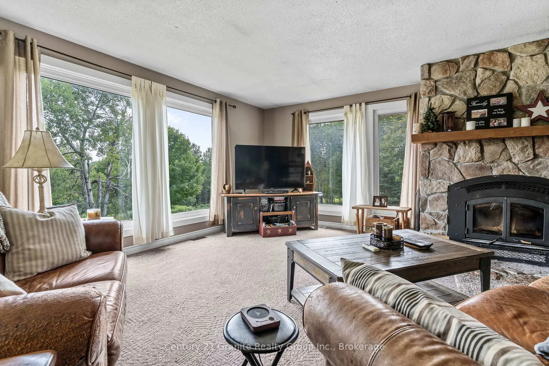 Photo 14 of 1037 Kernohan Farm Trail, Minden Hills, Minden — HOMEH