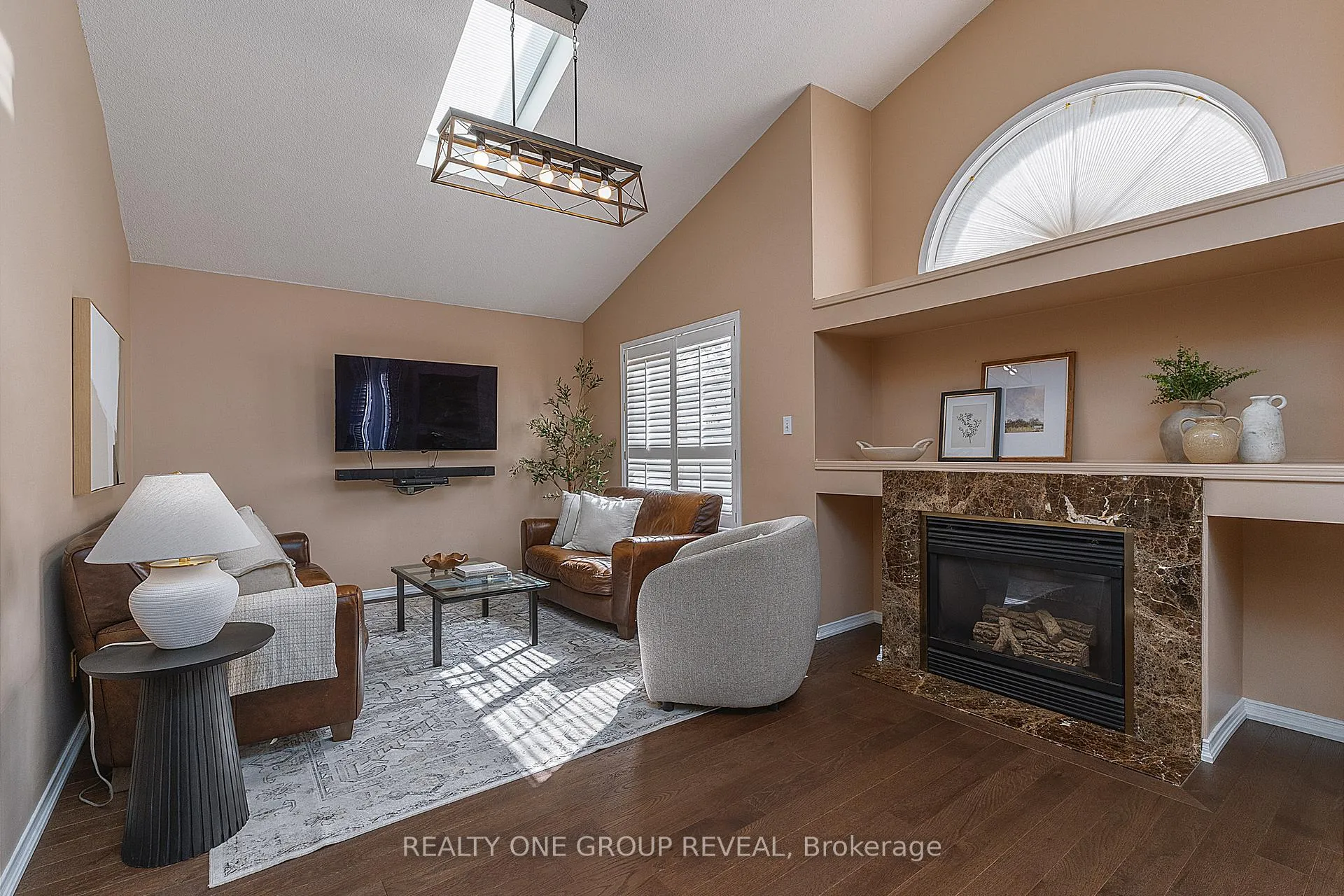 Photo 14 of 37 Wetherburn Drive, Whitby, Williamsburg — HOMEH