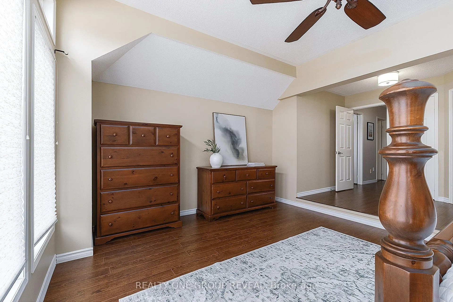 Photo 24 of 37 Wetherburn Drive, Whitby, Williamsburg — HOMEH