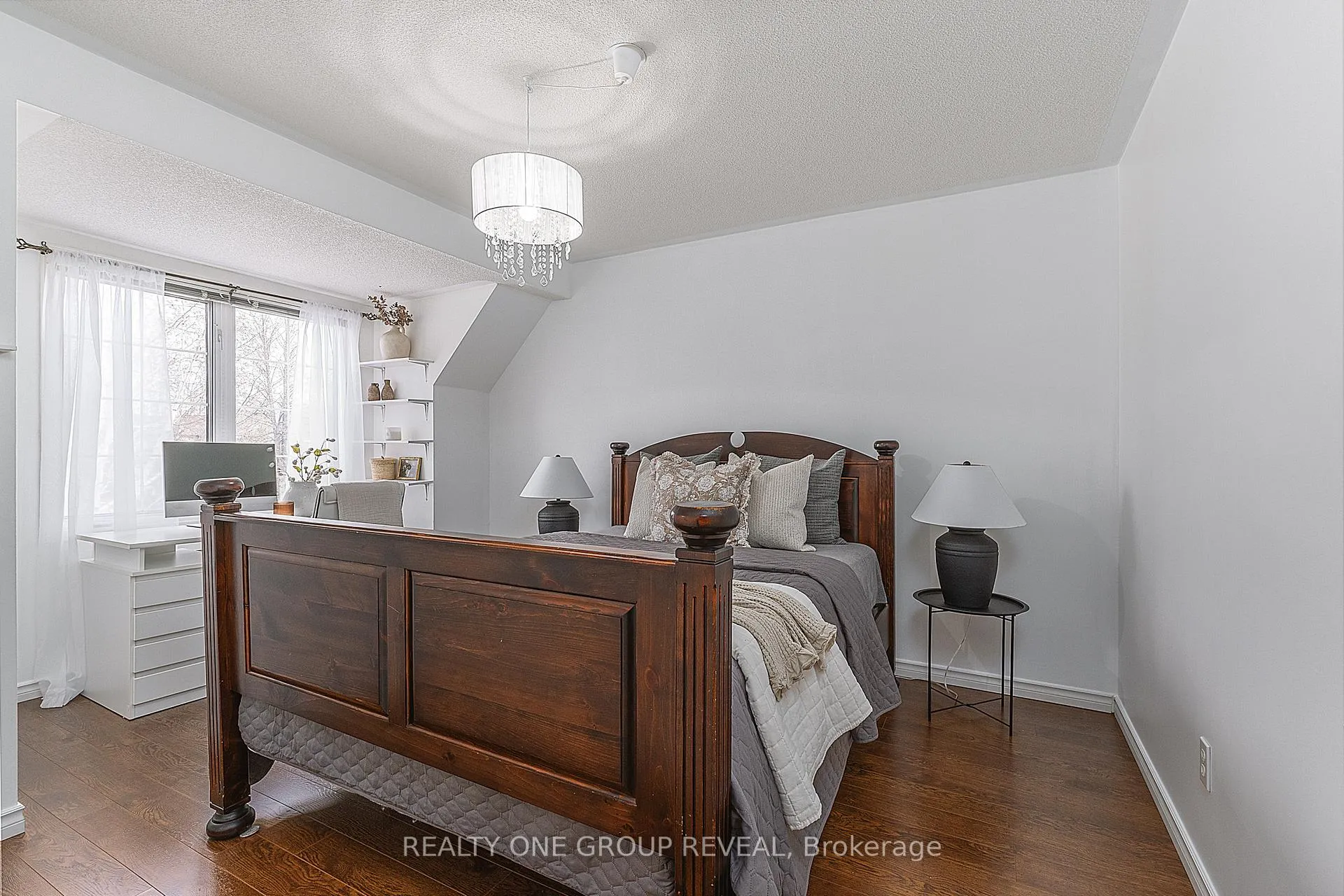Photo 28 of 37 Wetherburn Drive, Whitby, Williamsburg — HOMEH