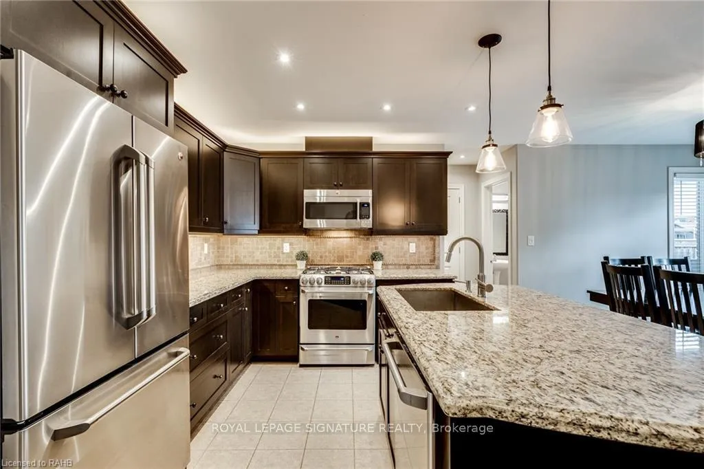 Photo 9 of 8 Blue Ribbon Way, Hamilton, Binbrook — HOMEH