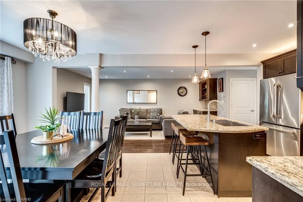Photo 12 of 8 Blue Ribbon Way, Hamilton, Binbrook — HOMEH