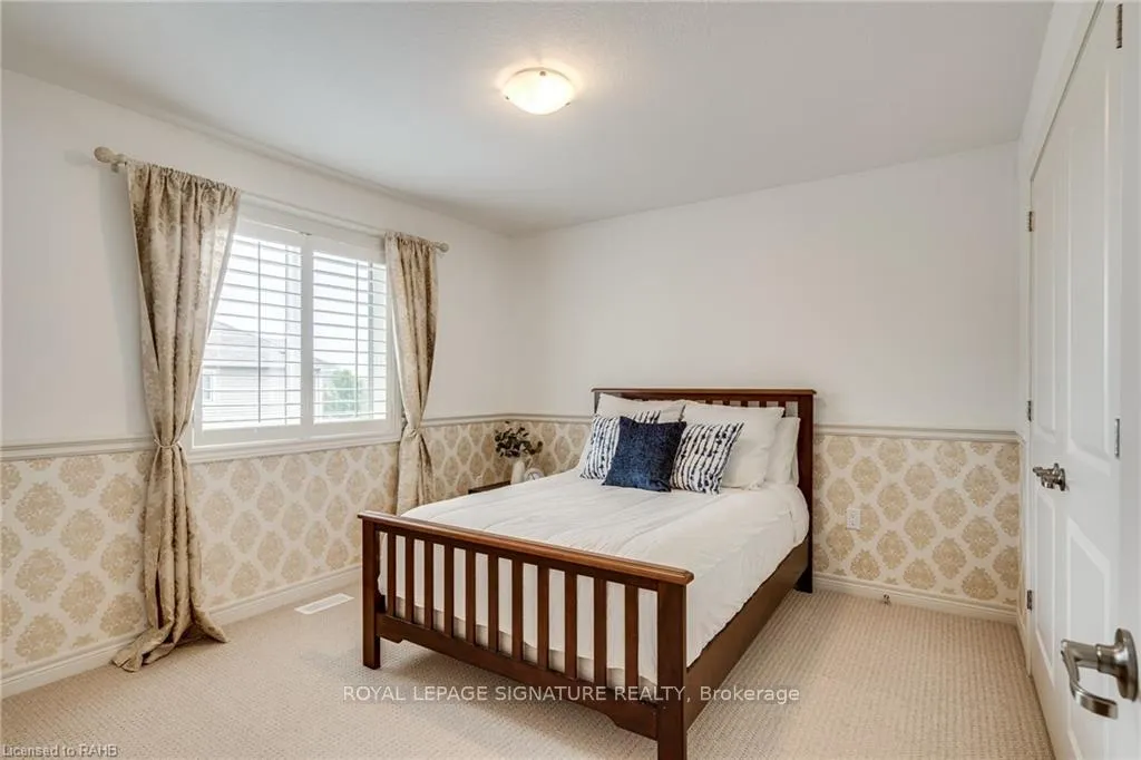Photo 19 of 8 Blue Ribbon Way, Hamilton, Binbrook — HOMEH