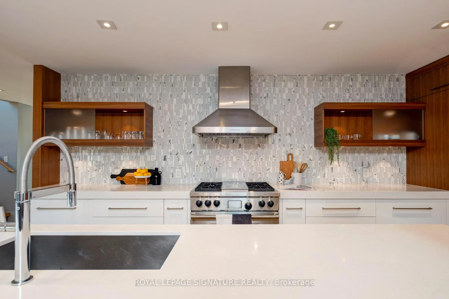 Photo 6 of 185 Morrison Road, Oakville, Morrison — HOMEH