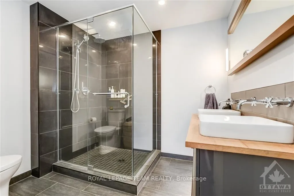 Photo 12 of Unit 3, 10 Clarence Street, Ottawa, Lower Town/Byward Market — HOMEH