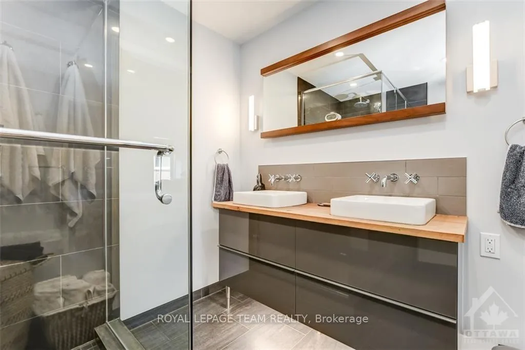 Photo 13 of Unit 3, 10 Clarence Street, Ottawa, Lower Town/Byward Market — HOMEH