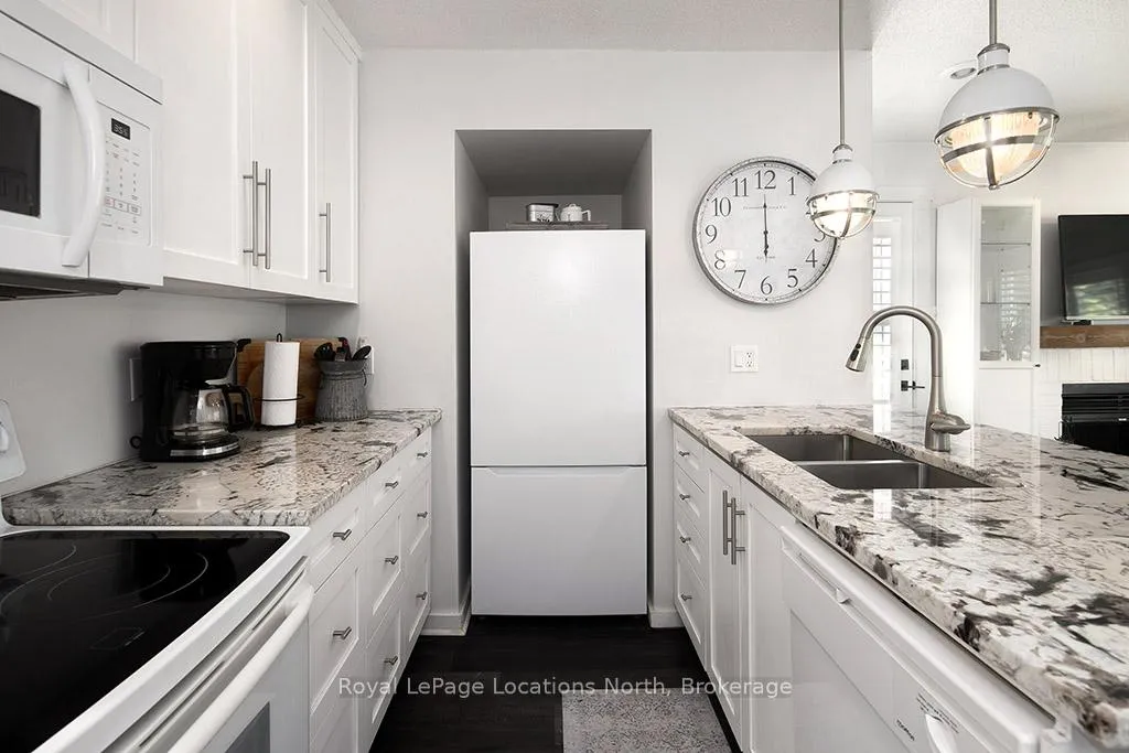 Photo 10 of Unit 141, 27 Dawson Drive, Collingwood — HOMEH
