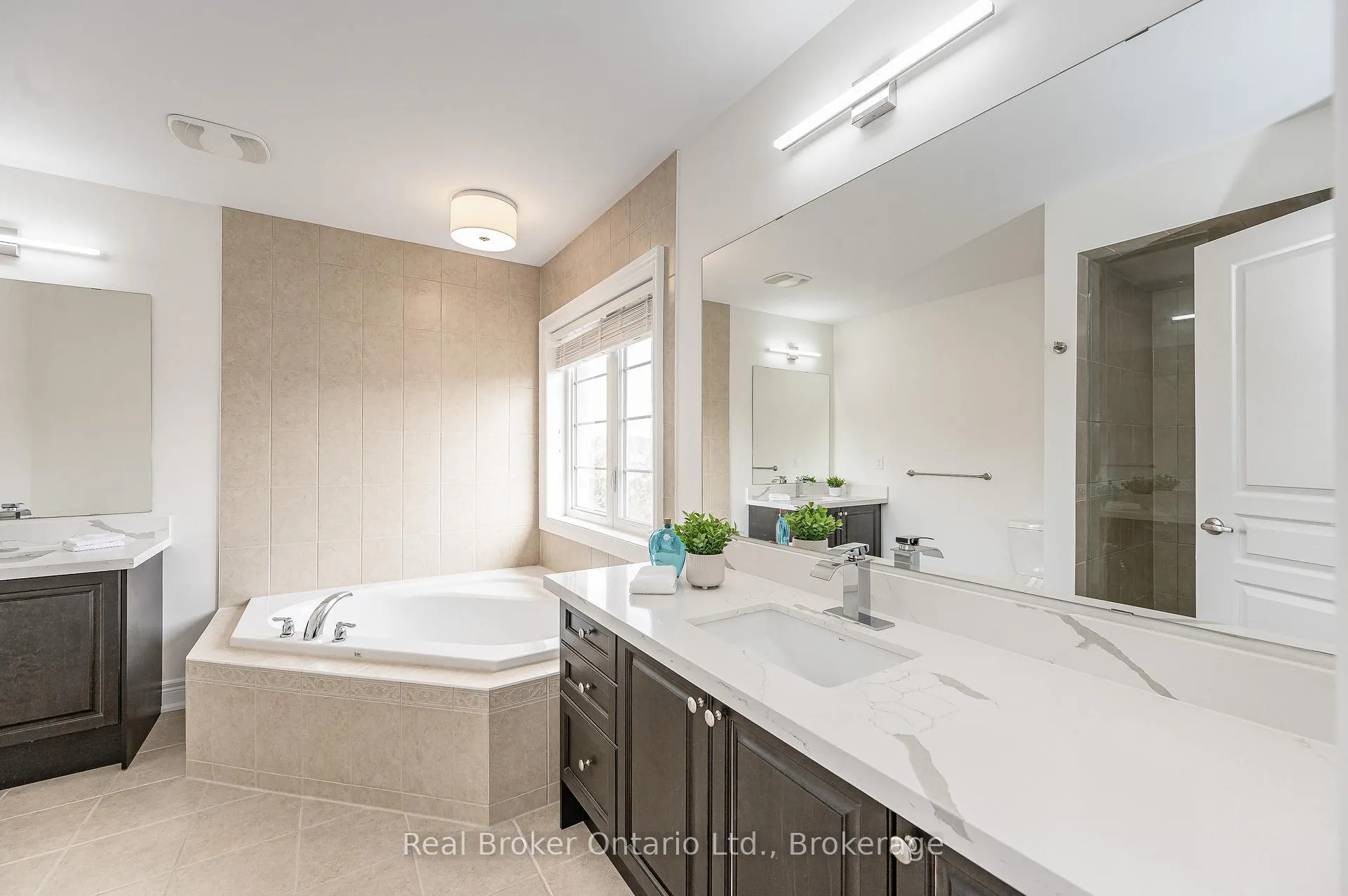 Photo 20 of 540 Bridgeview Road, Oakville, Glenorchy — HOMEH