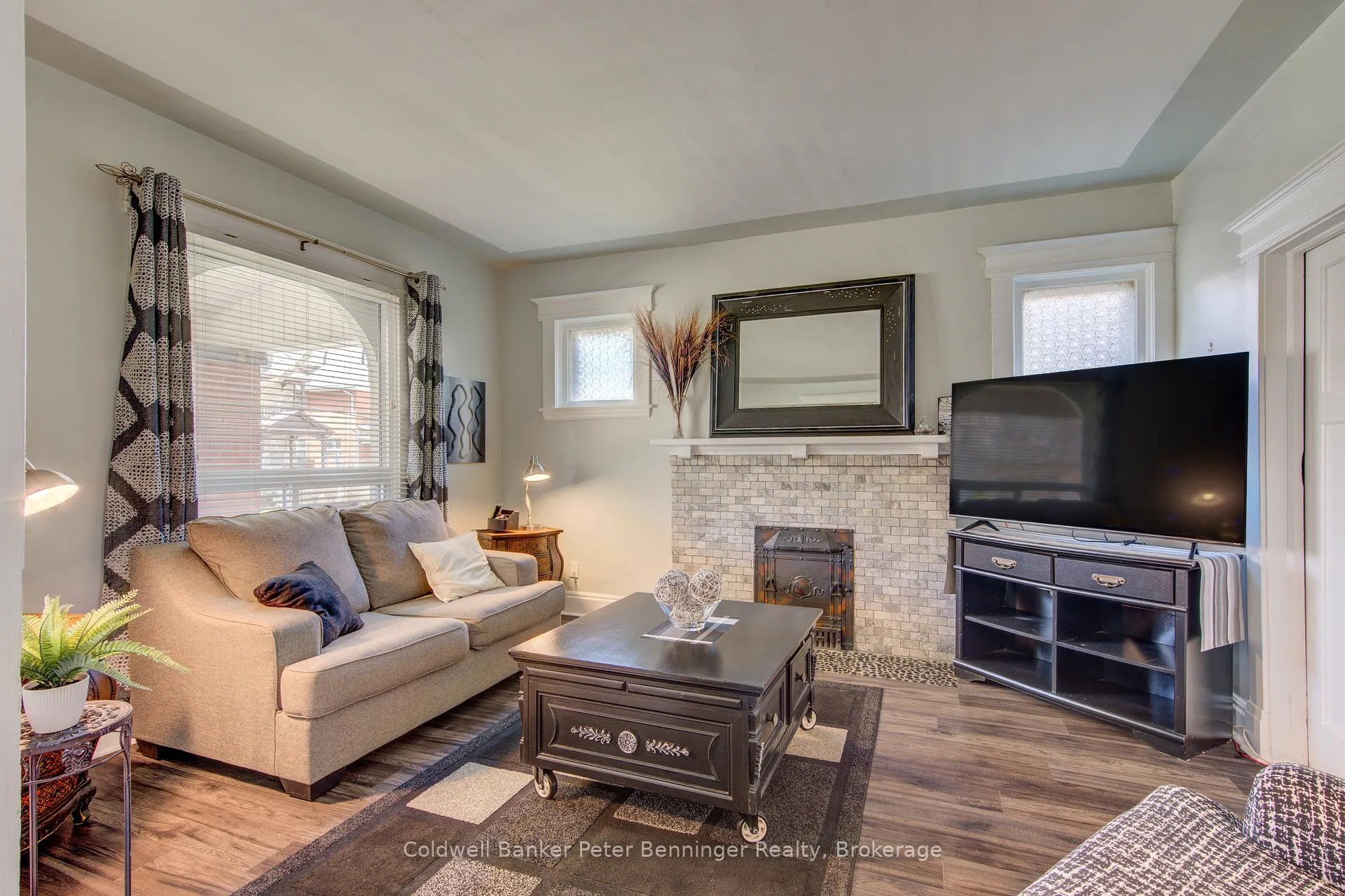 Photo 6 of 55 East Street, St. Thomas — HOMEH