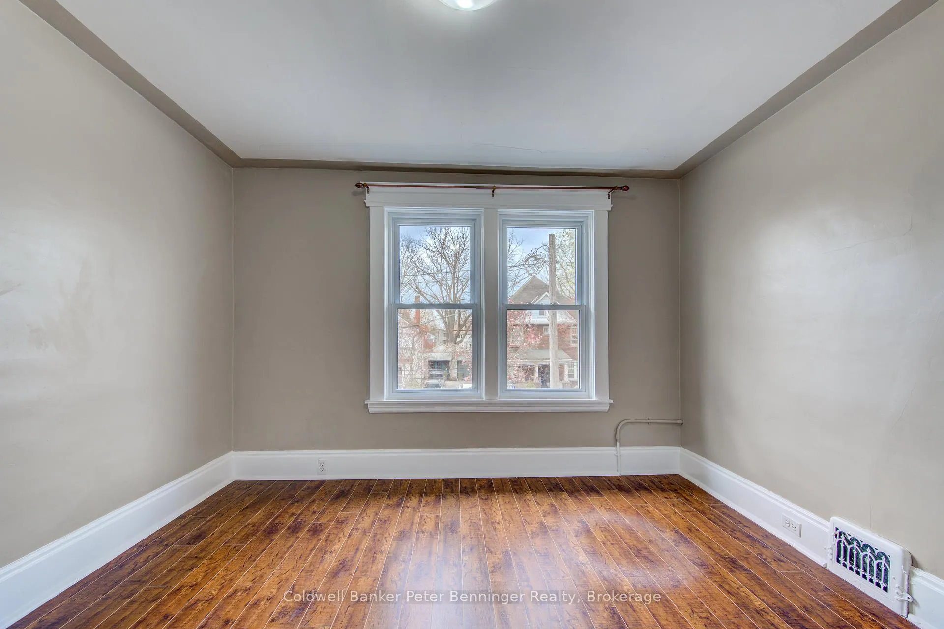 Photo 16 of 55 East Street, St. Thomas — HOMEH