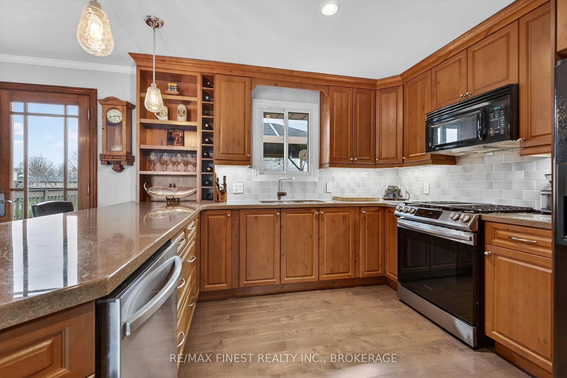 Photo 14 of 15 Point St Mark Drive, Kingston, Kingston East (Incl Barret Crt) — HOMEH