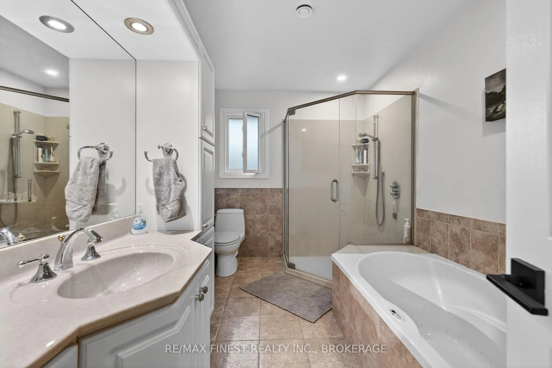 Photo 19 of 15 Point St Mark Drive, Kingston, Kingston East (Incl Barret Crt) — HOMEH