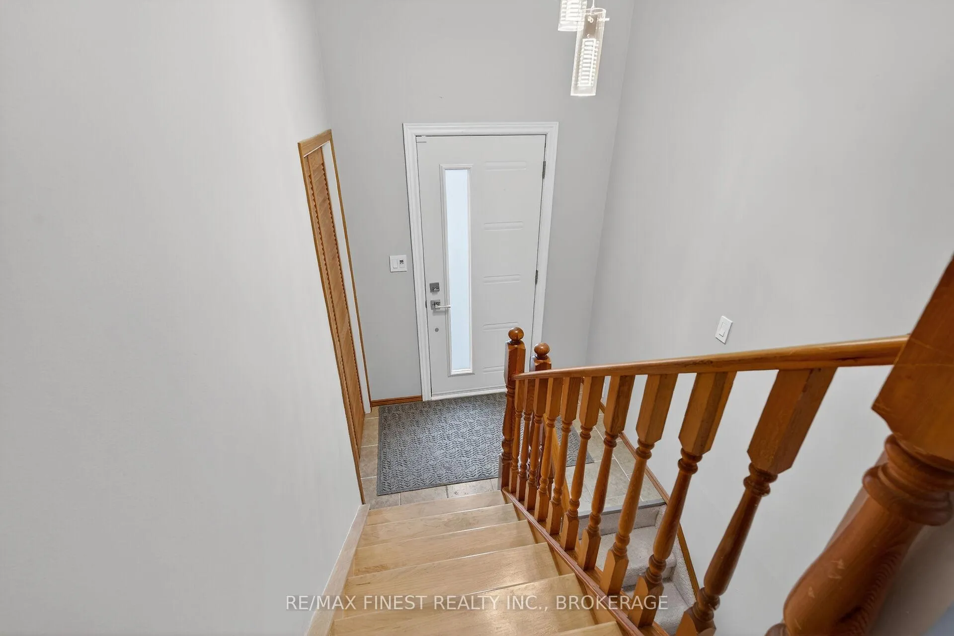 Photo 23 of 15 Point St Mark Drive, Kingston, Kingston East (Incl Barret Crt) — HOMEH