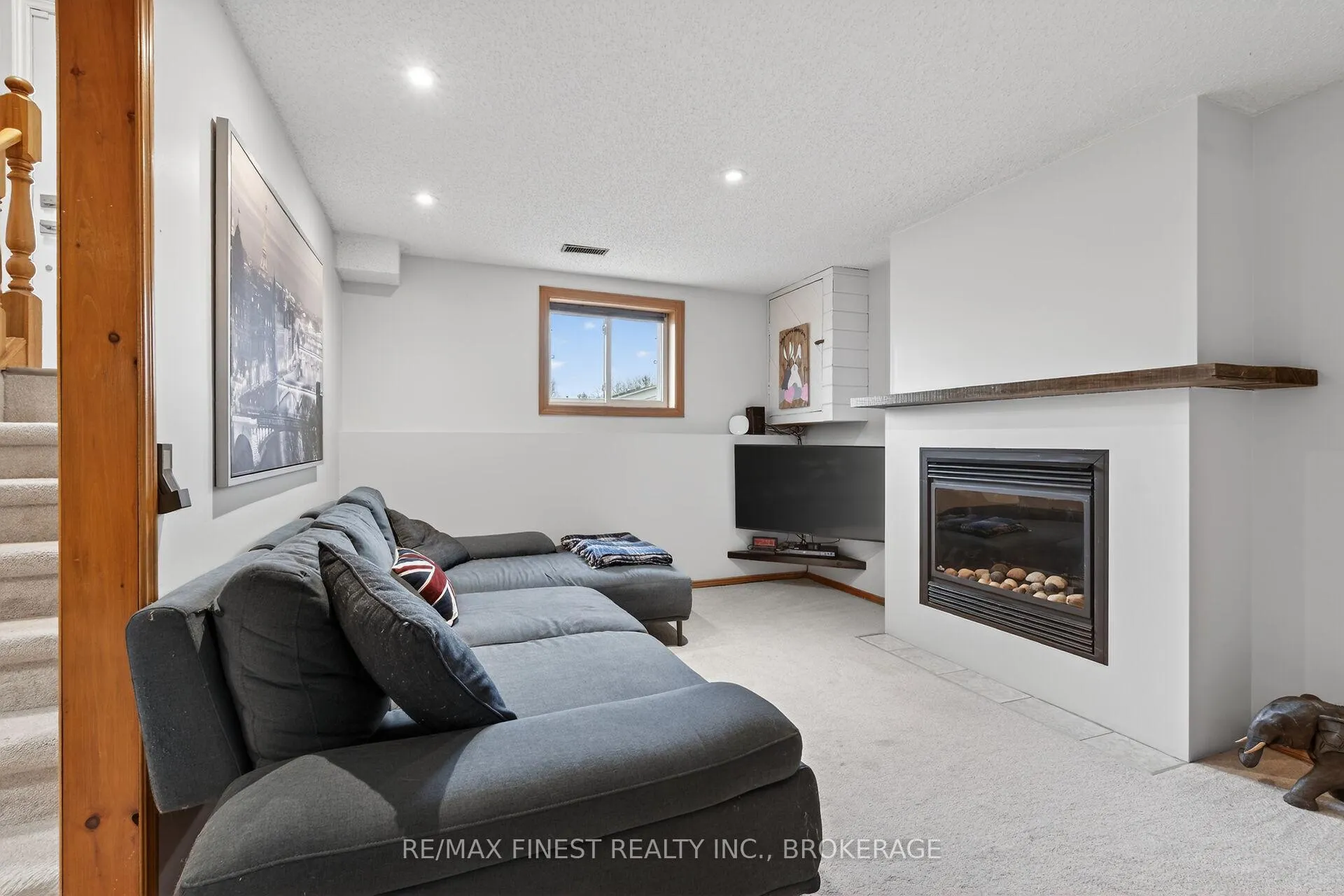 Photo 24 of 15 Point St Mark Drive, Kingston, Kingston East (Incl Barret Crt) — HOMEH